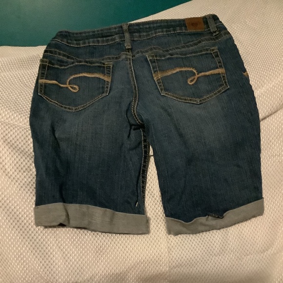 Denim Shorts size 16 1/2 - Picture 2 of 4